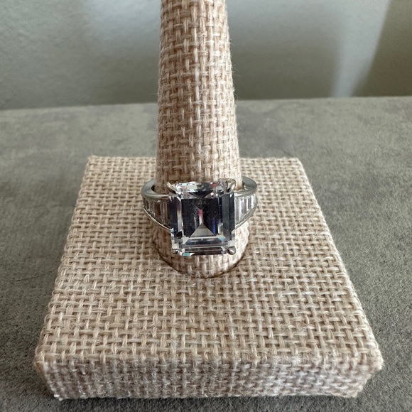 CZ & sterling silver fashion ring by Absolute - Picture 13 of 14